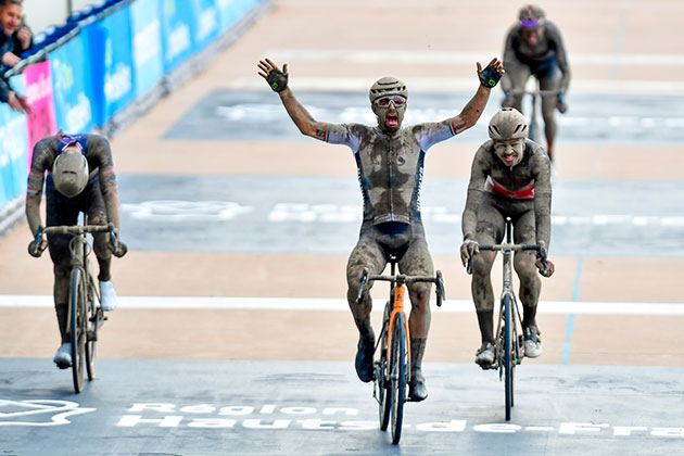 Sonny Colbrelli wins Paris-Roubaix