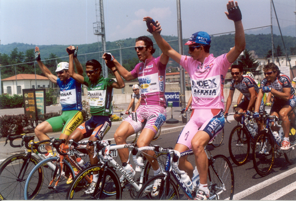 Giro winner Paolo Savoldelli with the other jersey winners