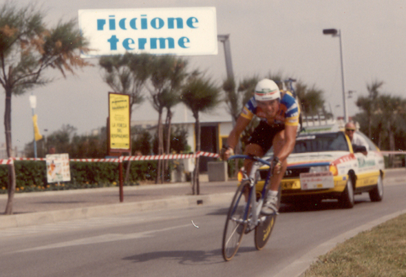 Phil Anderson time trials in the 1989 Giro