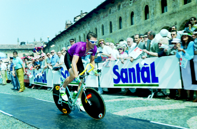 Cipollinji time trials in the final stage of the 1992 Giro d'Italia