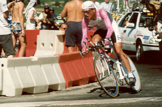 Ullrich riding  to cvictory in the 1996 Tour's 20th stage
