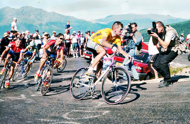 Jan Ullrich races stage 11 of the 1998 Tour de France