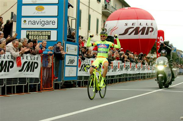 Simone Ponzi wins the 2014 GP Etruschi