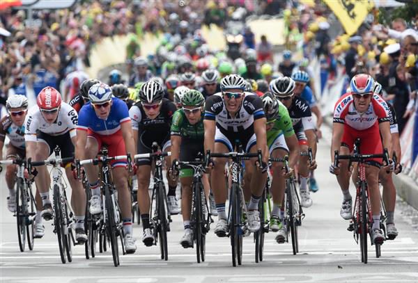 Marcel Kittel wins stage 4