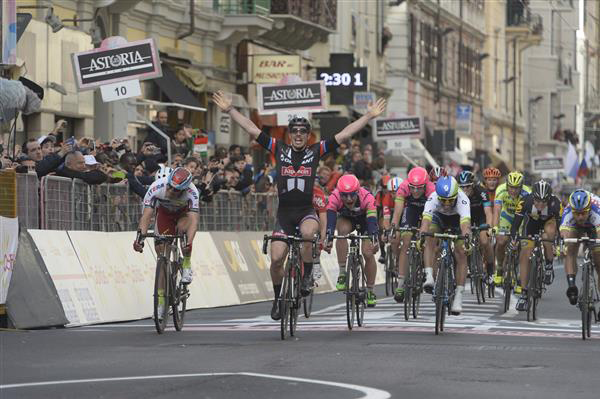 John Degenkolb wins 2015 Milano-San Remo