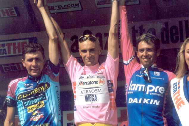 Stefano Garzelli on the final podium with Casagrande and Simoni