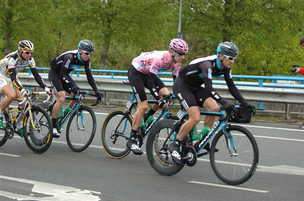 Wiggins riding