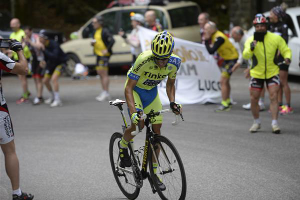 Alberto Contador on the cliumb to Abetone