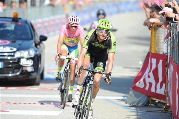 Ryder Hesjedal and Alberto Contador finish stage 18