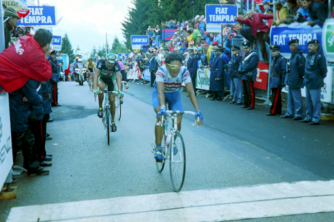 Chiappucci finishes the 13th stage of the 1992 Giro d'Italia