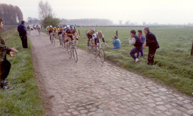 Fignon on the cobbles of the 1990 Paris-Roubaix