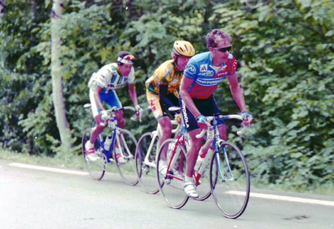 Hampsten climbs to Les Deux Alpes in the 1994 Giro