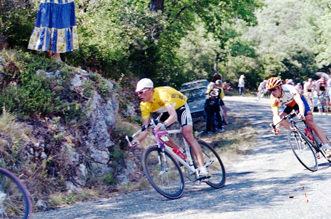 Ullrich racing to Carpentras in the 1998 Tour de France