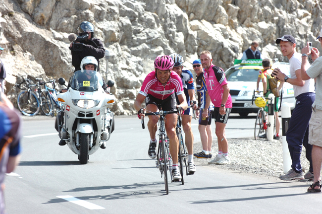 Ullrich riding to La Punt in stage 6 of the 2006 Tour of Switzerland