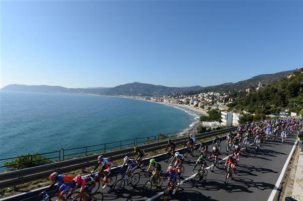 Peloton on Ligurian Coast