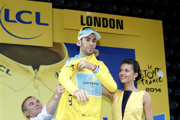 Vinceno Nibali gets another yellow jersey
