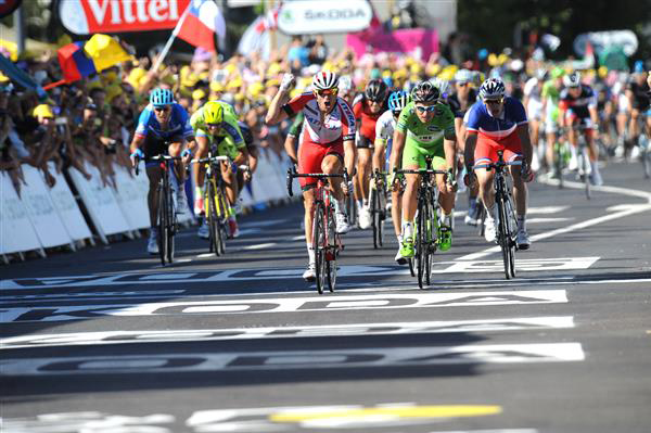 Alexander Kristoff wins stage 12