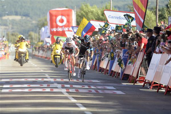 Nicolas Roche wins Vuelta stage 18